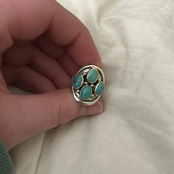 Four Turquoise Stone Ring - Picture 4 of 4